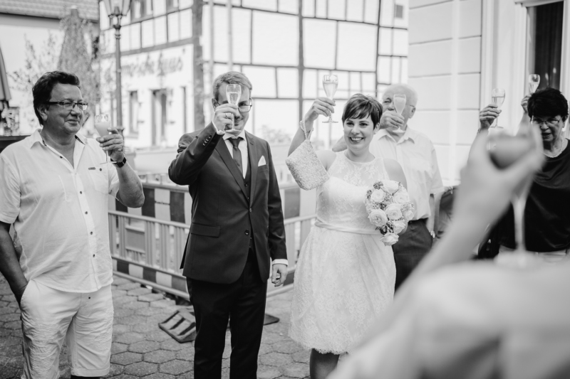 wedding just married by sarahandsamuelphotography